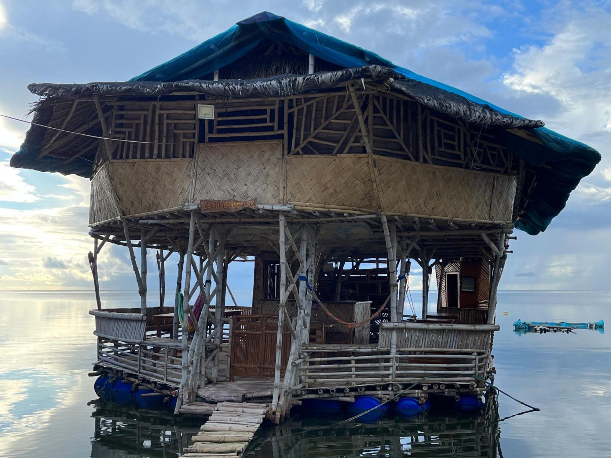 Bamboo Nest Beachfront Hotel Puerto Princesa Exterior photo